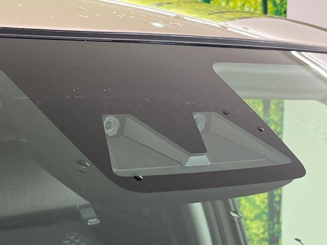 �y�X�}�[�g�A�V�X�g�z���s���ɑO���̎ԗ�����F�����A�Փ˂������Ȏ��͌x��ƃu���[�L�ŏՓˉ���Ɣ�Q�y�����A�V�X�g�B�����S�Ƀh���C�u�����y���݂��������܂��B