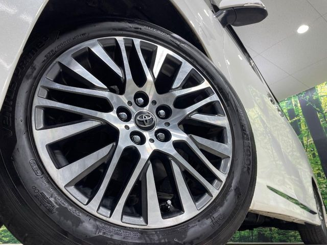 �y����18�C���`�A���~�z�C�[���z�O�ςɃ}�b�`���������A���~�z�C�[���𑕒����Ă���܂��B�e��ЊO�A���~�z�C�[����A�X�^�b�h���X�^�C�����戵�����Ă���܂��B���񂲑��k����������