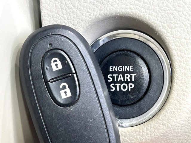 �y�L�[���X�X�^�[�g�V�X�e���z�J�o����|�P�b�g�ɓ��ꂽ�܂܂ł��h�A�̎{���E�������\�ȃX�}�[�g�L�[�𑕔��B�G���W���̃I���E�I�t�����J�M�����o���K�v����������Ƃ��Ă��֗��ł���