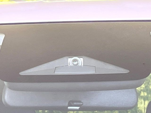 �y�z���_�Z���V���O�z���s���ɑO���̎ԗ�����F�����A�Փ˂������Ȏ��͌x��ƃu���[�L�ŏՓˉ���Ɣ�Q�y�����A�V�X�g�B�����S�Ƀh���C�u�����y���݂��������܂��B