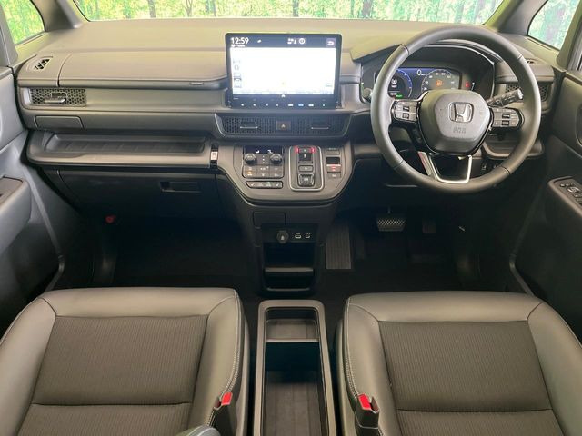 ステップワゴン2.0 e:HEV スパーダ