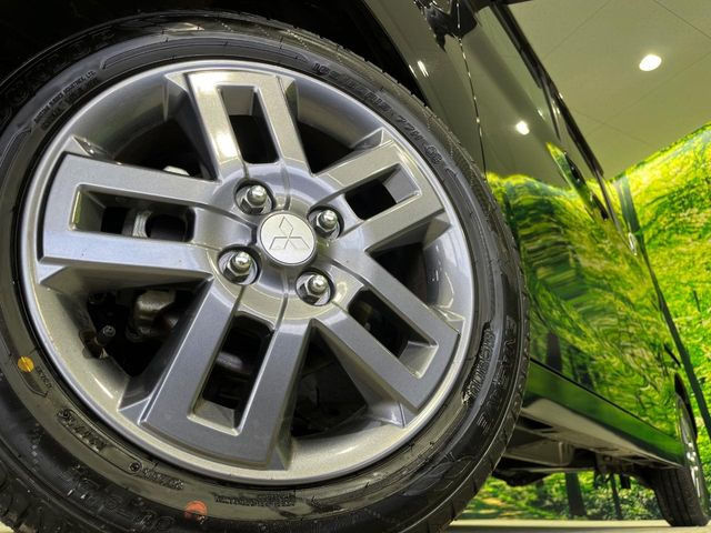 �y����15�C���`�A���~�z�C�[���z�O�ςɃ}�b�`���������A���~�z�C�[���𑕒����Ă���܂��B�e��ЊO�A���~�z�C�[����A�X�^�b�h���X�^�C�����戵�����Ă���܂��B���񂲑��k����������