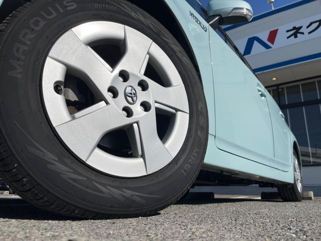 �y����15�C���`�A���~�z�C�[���z�O�ςɃ}�b�`���������A���~�z�C�[���𑕒����Ă���܂��B�e��ЊO�A���~�z�C�[����A�X�^�b�h���X�^�C�����戵�����Ă���܂��B���񂲑��k����������