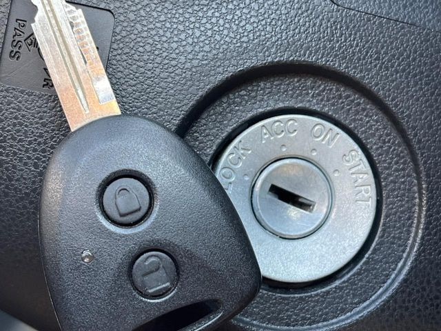 �y�L�[���X�z�������ꂽ�ꏊ����ł��{�^����Ńh�A�̊J���E�{�����ł���̂łƂ��Ă��֗�!�h�A�̌�������ɏ������邱�Ƃ�����܂����