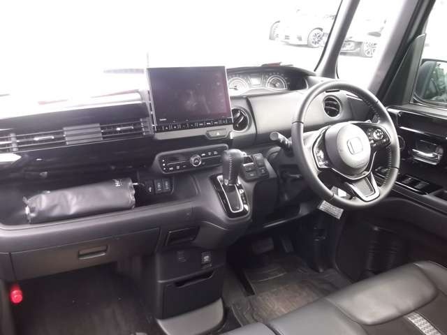 N-BOXL ターボ 4WD