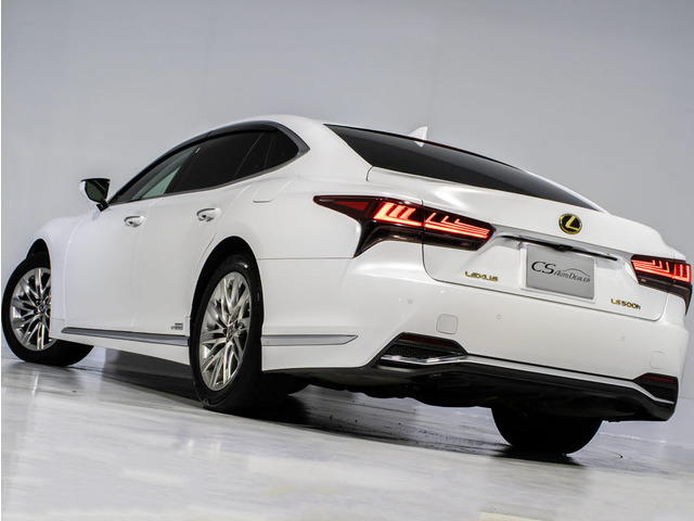 ���N���A�����X�\�i�[(�O��R�[�i�[�Z���T�[)���t���Ă��܂�!�t�����g&���A�ɃZ���T�[������A��Q���ɋ߂Â��ƌx��������A�X�ɂ̓}���`��ʏ�ɂ��\������܂�!�������֗��Ȑl�C�����ł�!!