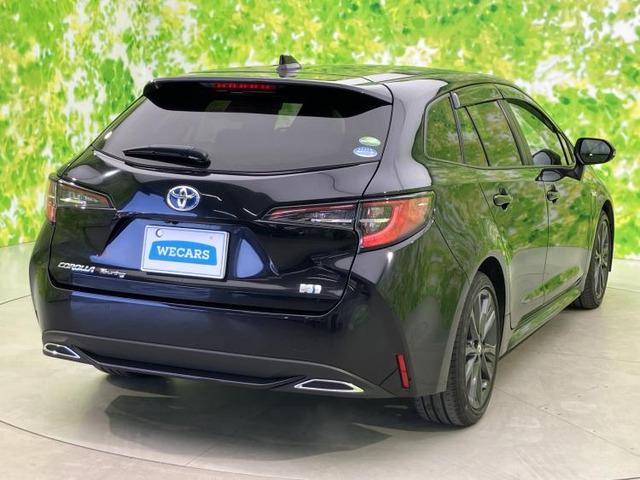 カローラツーリング1.8 ハイブリッド W×B