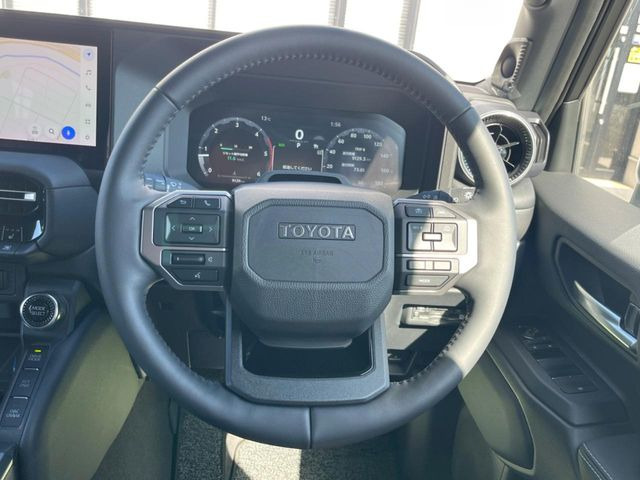 �y�����v�����X�e�A�����O�z�㎿�Ȋv���g�p���邱�ƂŁA��ɂ����������݂ƂĂ��^�]���₷���n���h���ł���