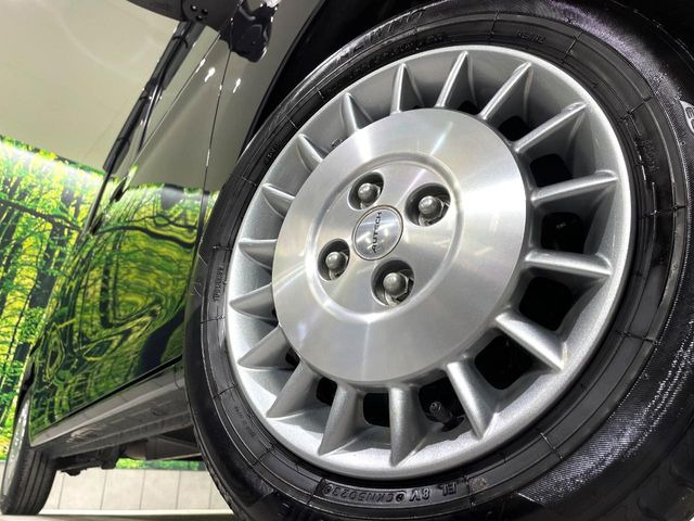 �y����14�C���`�A���~�z�C�[���z�O�ςɃ}�b�`���������A���~�z�C�[���𑕒����Ă���܂��B�e��ЊO�A���~�z�C�[����A�X�^�b�h���X�^�C�����戵�����Ă���܂��B���񂲑��k����������