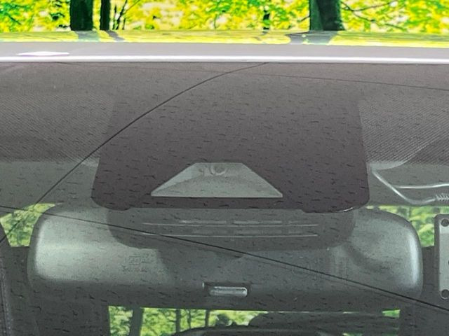 �y�g���^�Z�[�t�e�B�Z���X�z���s���ɑO���̎ԗ�����F�����A�Փ˂������Ȏ��͌x��ƃu���[�L�ŏՓˉ���Ɣ�Q�y�����A�V�X�g�B�����S�Ƀh���C�u�����y���݂��������܂��B