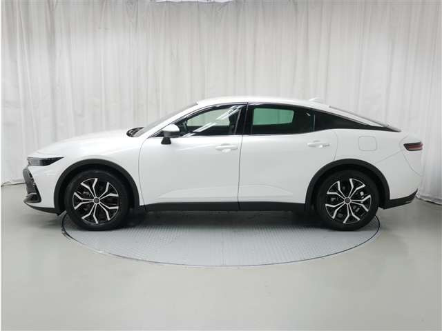 クラウンクロスオーバー2.5 G アドバンスト レザー パッケージ E-Four 4WD