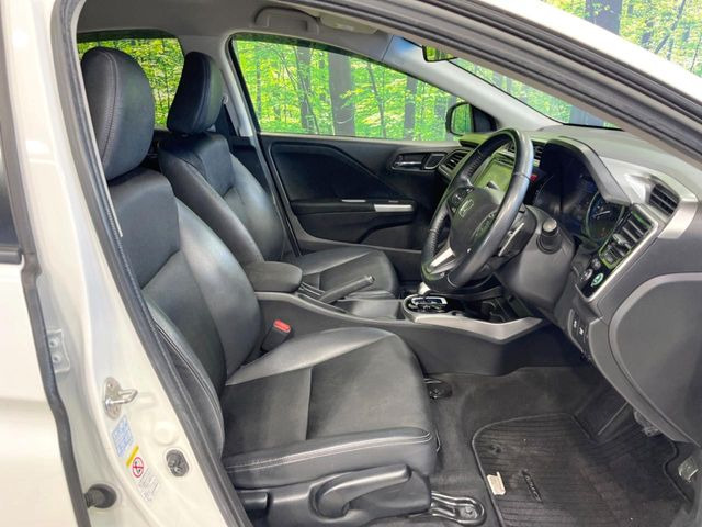 �^�]�Ȃ܂��ɂ͏\���ȃX�y�[�X������A�啿�ȕ��ł��������^�]���Ă�����������ł��B