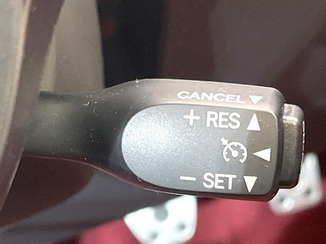 �y�N���[�Y�R���g���[���z�������H�����N���N���s�B�A�N�Z���𗣂��Ă���葬�x�ő��s���ł��A�������^�]���̕��S���y��!�����E�������ȒP�ȃX�C�b�`����Œ����ł��܂��B