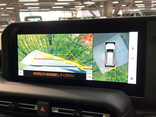 �y�p�m���~�b�N�r���[���j�^�[�z��p�̃J�����ɂ��A�ォ�猩���낵���悤�Ȏ��_��360�x�N���}�̎��͂��m�F���邱�Ƃ��ł��܂������p�������m�F���₷���A�����ꏊ�ł̐؂�Ԃ��⒓�Ԃ��X���[�Y�ɍs���܂��B