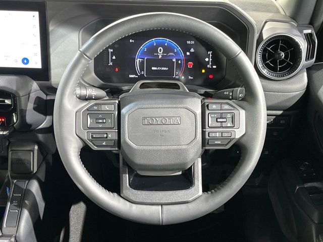 �y�����v�����X�e�A�����O�z�㎿�Ȋv���g�p���邱�ƂŁA��ɂ����������݂ƂĂ��^�]���₷���n���h���ł���