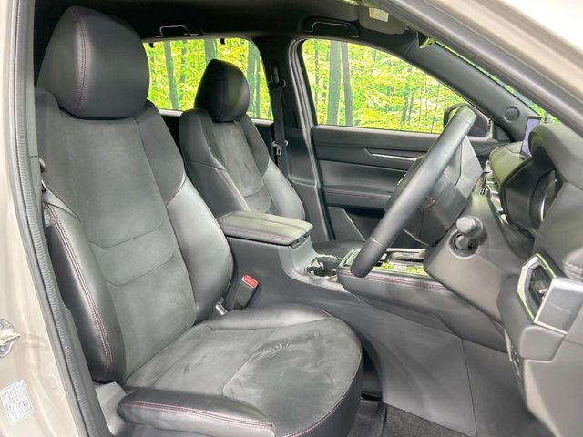 【メモリー機能付きパワーシート】ドライバーごとに設定したシート位置を記憶して、ボタン一つで切り替えできる便利な機能!運転する方が複数名いらっしゃるご家庭におすすめです♪