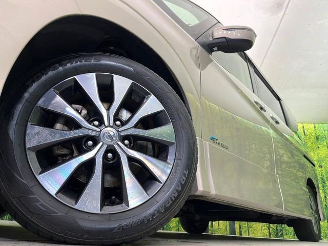 �y����16�C���`�A���~�z�C�[���z�O�ςɃ}�b�`���������A���~�z�C�[���𑕒����Ă���܂��B�e��ЊO�A���~�z�C�[����A�X�^�b�h���X�^�C�����戵�����Ă���܂��B���񂲑��k����������