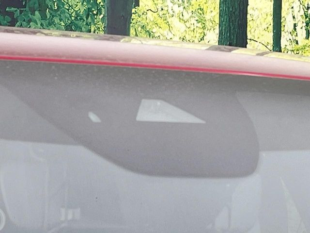 �yi-ACTIVESENSE�z���s���ɑO���̎ԗ�����F�����A�Փ˂������Ȏ��͌x��ƃu���[�L�ŏՓˉ���Ɣ�Q�y�����A�V�X�g�B�����S�Ƀh���C�u�����y���݂��������܂��B