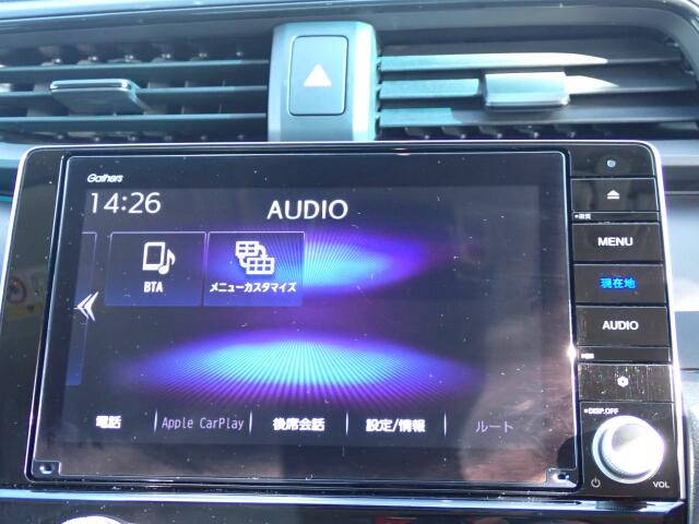 Bluetooth�𓋍ڂ��Ă��܂��B�X�}�z�ƘA��������Ɖ��y���y���ނ��Ƃ��o���܂��B