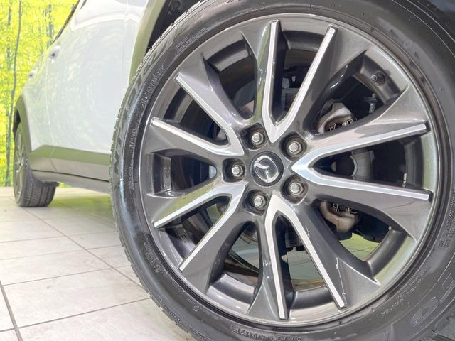 �y����18�C���`�A���~�z�C�[���z�O�ςɃ}�b�`���������A���~�z�C�[���𑕒����Ă���܂��B�e��ЊO�A���~�z�C�[����A�X�^�b�h���X�^�C�����戵�����Ă���܂��B���񂲑��k����������