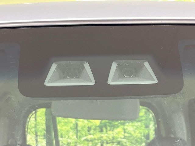 �y�X�}�[�g�A�V�X�g�z���s���ɑO���̎ԗ�����F�����A�Փ˂������Ȏ��͌x��ƃu���[�L�ŏՓˉ���Ɣ�Q�y�����A�V�X�g�B�����S�Ƀh���C�u�����y���݂��������܂��B