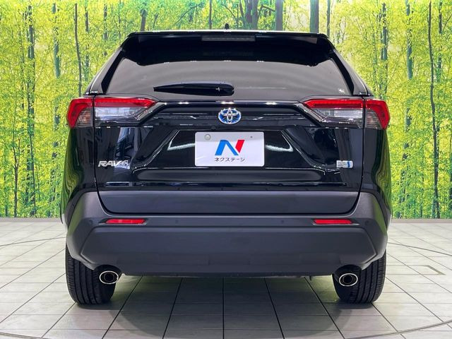 安心の最長10年・走行無制限保証(有償)をご用意。保証内容も充実はもちろん、無料点検&オイル交換や、年中無休の全国・24時間ロードサービスも付帯されておりますのでご安心下さい。