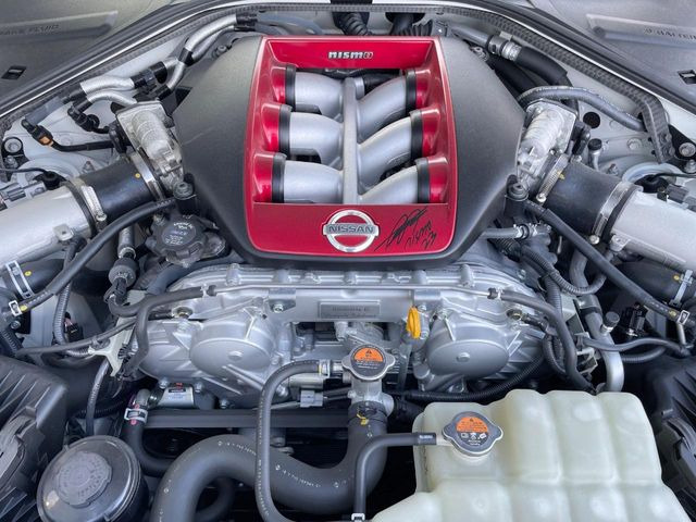 �����X�ł́A�e���[�J�[�̐�p�f�f�e�X�^�[�𓱓��B���Ǝ��i�����e�N�j�J���X�^�b�t���풓���Ă���܂��̂ŁA������̍ۂɂ����S���Ă����p���������܂��B