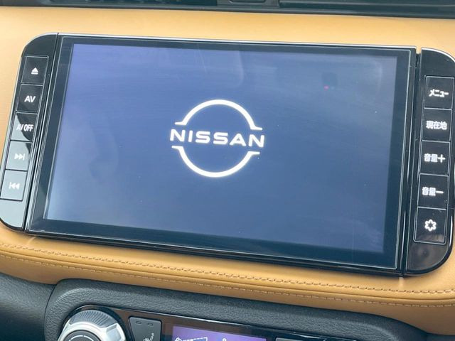 �y�����i�r�z�l�C�̏����i�r�𑕔����Ă���܂��B�i�r�̎g���₷���͂������A�I�[�f�B�I�@�\���[��!�L�����v�◷�s�͂������A�ʋ΂┃�����ȂǕ��i�̃h���C�u���y�����Ȃ�͂���