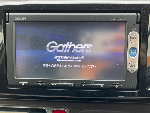 �y�����i�r�z�l�C�̏����i�r�𑕔����Ă���܂��B�i�r�̎g���₷���͂������A�I�[�f�B�I�@�\���[��!�L�����v�◷�s�͂������A�ʋ΂┃�����ȂǕ��i�̃h���C�u���y�����Ȃ�͂���