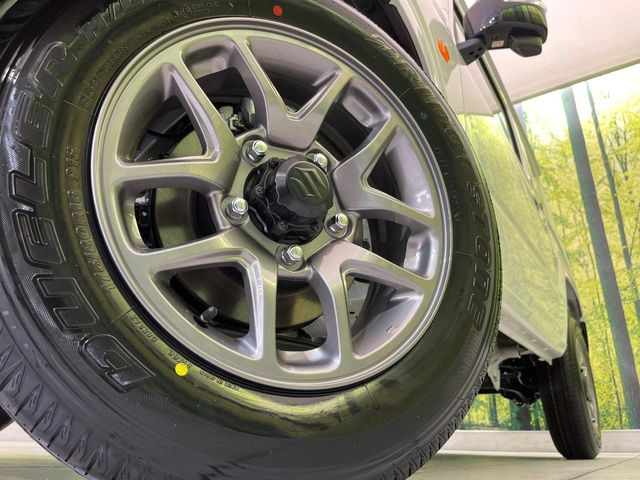 �y�O���[�h��p����16�C���`�A���~�z�C�[���z�f�U�C�����̍��������A���~�z�C�[���𑕒����Ă���܂��B�e��ЊO�A���~�z�C�[����A�X�^�b�h���X�^�C�����戵�����Ă���܂��B���񂲑��k����������