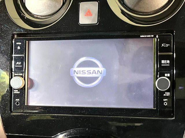 �y�����i�r�z�l�C�̏����i�r�𑕔����Ă���܂��B�i�r�̎g���₷���͂������A�I�[�f�B�I�@�\���[��!�L�����v�◷�s�͂������A�ʋ΂┃�����ȂǕ��i�̃h���C�u���y�����Ȃ�͂���