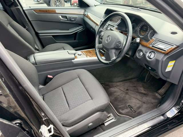 �C�ɂȂ邨�Ԃ�����܂�����E�̓d�b�ԍ����璼�ڂ��X�ɂ��₢���킹���������B�x�����@����ԗ����A��Ԃ܂łȂ�ł������������Ē����܂��B�X�^�b�t�ꓯ���A�����҂����Ă���܂��B