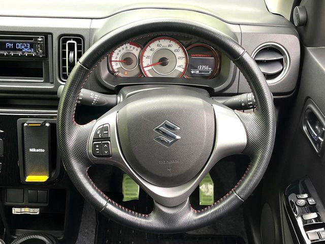 �y�����v�����X�e�A�����O�z�㎿�Ȋv���g�p���邱�ƂŁA��ɂ����������݂ƂĂ��^�]���₷���n���h���ł���