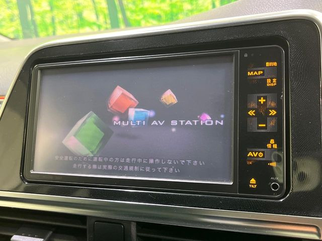 �y�����i�r�z�l�C�̏����i�r�𑕔����Ă���܂��B�i�r�̎g���₷���͂������A�I�[�f�B�I�@�\���[��!�L�����v�◷�s�͂������A�ʋ΂┃�����ȂǕ��i�̃h���C�u���y�����Ȃ�͂���