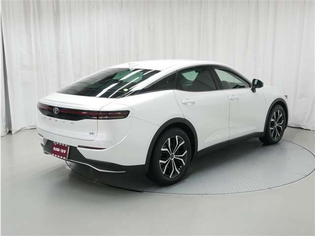 クラウンクロスオーバー2.5 G アドバンスト レザー パッケージ E-Four 4WD