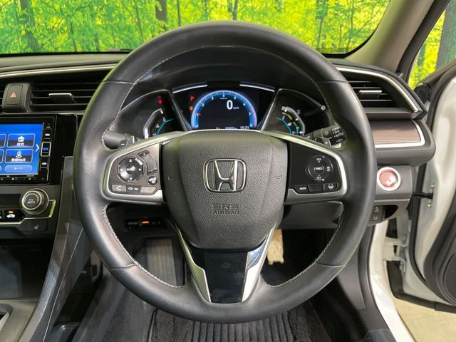 �y�����v�����X�e�A�����O�z�㎿�Ȋv���g�p���邱�ƂŁA��ɂ����������݂ƂĂ��^�]���₷���n���h���ł���