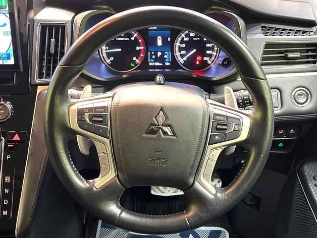 �y�X�e�A�����O�X�C�b�`�z�^�]���A�O������ڐ������炷���ƂȂ��A�I�[�f�B�I���̑��삪�\�ȕ֗��@�\!���S&���K�ȃh���C�u�����o���Ă���܂���