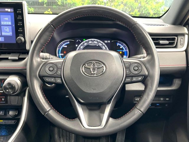 �y�����v�����X�e�A�����O�z�㎿�Ȋv���g�p���邱�ƂŁA��ɂ����������݂ƂĂ��^�]���₷���n���h���ł���