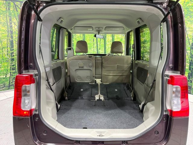 普段のお買い物や通勤、送迎等に十分な荷室スペースを確保しております。セカンドシートを倒すと、大きな荷物の積載も可能です♪