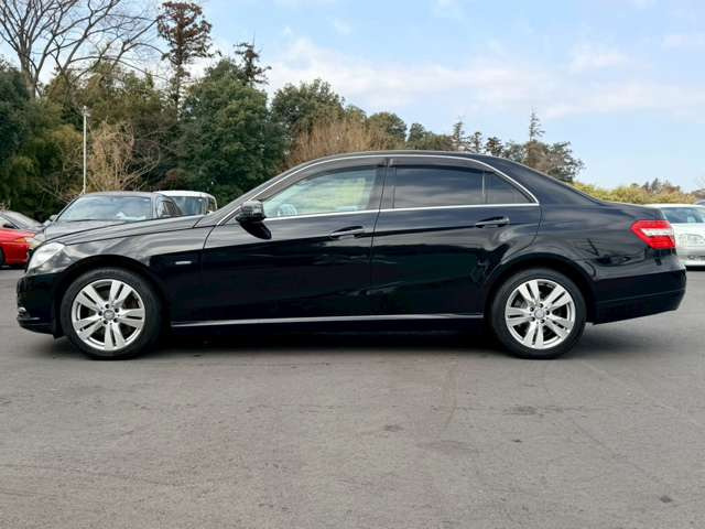 ���X�݌ɂ͊O���A�����N���[�j���O��ɓW�����A�����Ď��̏C�����̗L���A���[�^�[��������̗L������O�ҋ@�ւɂ�錟����S����{���Ă���܂��B�Ԍ��A�����A����h�������ЂőΉ��ł��܂��̂ł����S���������B