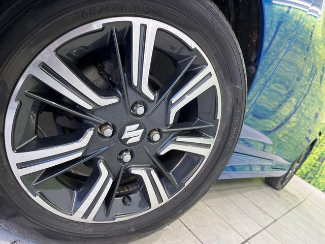 �y����15�C���`�A���~�z�C�[���z�O�ςɃ}�b�`���������A���~�z�C�[���𑕒����Ă���܂��B�e��ЊO�A���~�z�C�[����A�X�^�b�h���X�^�C�����戵�����Ă���܂��B���񂲑��k����������