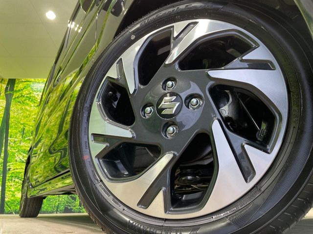 �y����15�C���`�A���~�z�C�[���z�O�ςɃ}�b�`���������A���~�z�C�[���𑕒����Ă���܂��B�e��ЊO�A���~�z�C�[����A�X�^�b�h���X�^�C�����戵�����Ă���܂��B���񂲑��k����������