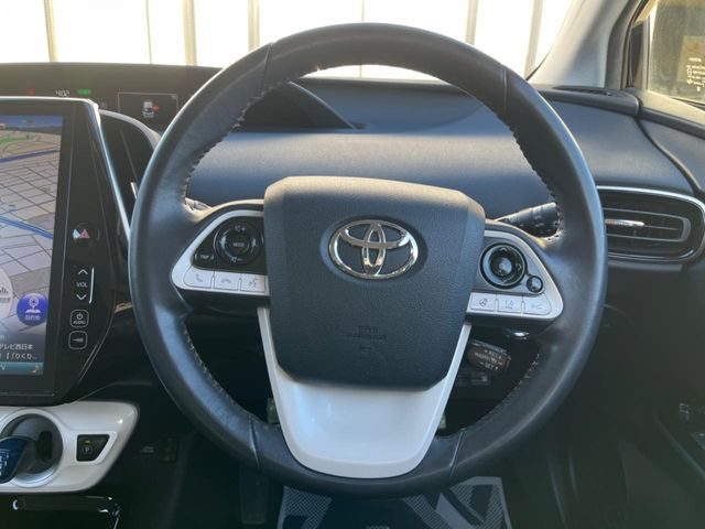 �y�����v�����X�e�A�����O�z�㎿�Ȋv���g�p���邱�ƂŁA��ɂ����������݂ƂĂ��^�]���₷���n���h���ł���