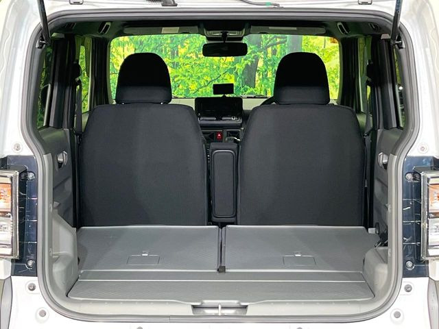 ���i�̂���������ʋ΁A���}���ɏ\���ȉ׎��X�y�[�X���m�ۂ��Ă���܂��B�Z�J���h�V�[�g��|���ƁA�傫�ȉו��̐ύڂ��\�ł���