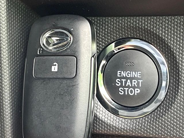 �y�L�[�t���[�V�X�e���z�J�o����|�P�b�g�ɓ��ꂽ�܂܂ł��h�A�̎{���E�������\�ȃX�}�[�g�L�[�𑕔��B�G���W���̃I���E�I�t�����J�M�����o���K�v����������Ƃ��Ă��֗��ł���