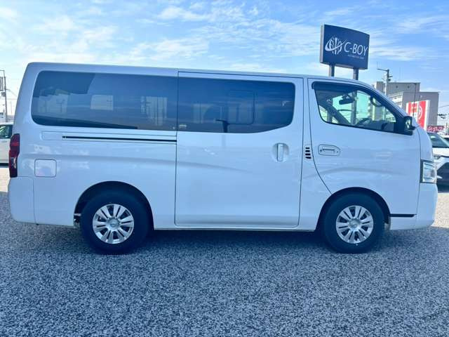 在庫車両に関してはお客様により良いものをご提供する為に品質に拘って仕入れを行っております。各お車の状態はそれぞれですのでご商談時に当店スタッフがご説明させて頂きますのでご安心くださいませ。