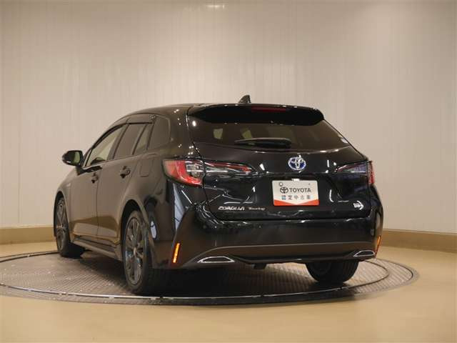カローラツーリング1.8 ハイブリッド W×B E-Four 4WD