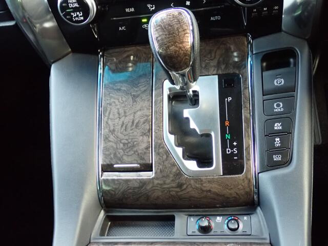 �V�t�g�m�u�̓X�����Ȃ��A���ꂢ�ȏ�Ԃł��B���ł��G��镔�������ꂢ���Ƒ�؂ɏ���Ă������Ƃ�������܂���B�V�[�g�q�[�^�[���t���Ă�̂ŁA���������ɂ͂��肪���������ł��B