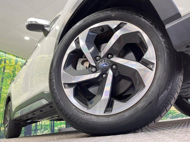 �y����18�C���`�A���~�z�C�[���z�O�ςɃ}�b�`���������A���~�z�C�[���𑕒����Ă���܂��B�e��ЊO�A���~�z�C�[����A�X�^�b�h���X�^�C�����戵�����Ă���܂��B���񂲑��k����������