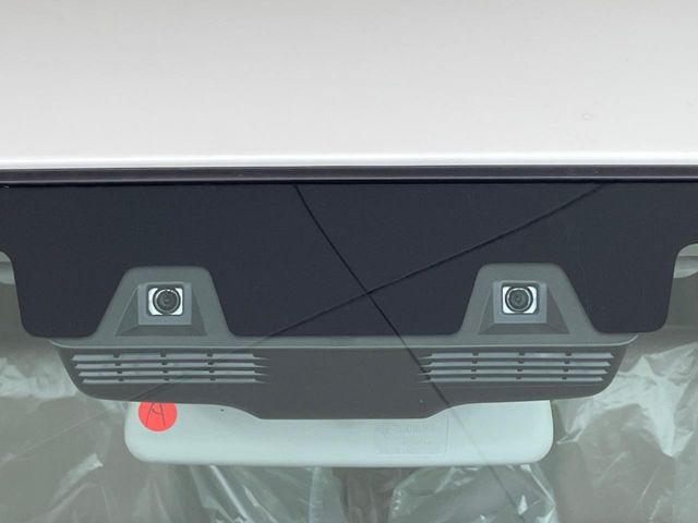 �y�X�Y�L �Z�[�t�e�B�T�|�[�g�z���s���ɑO���̎ԗ�����F�����A�Փ˂������Ȏ��͌x��ƃu���[�L�ŏՓˉ���Ɣ�Q�y�����A�V�X�g�B�����S�Ƀh���C�u�����y���݂��������܂��B